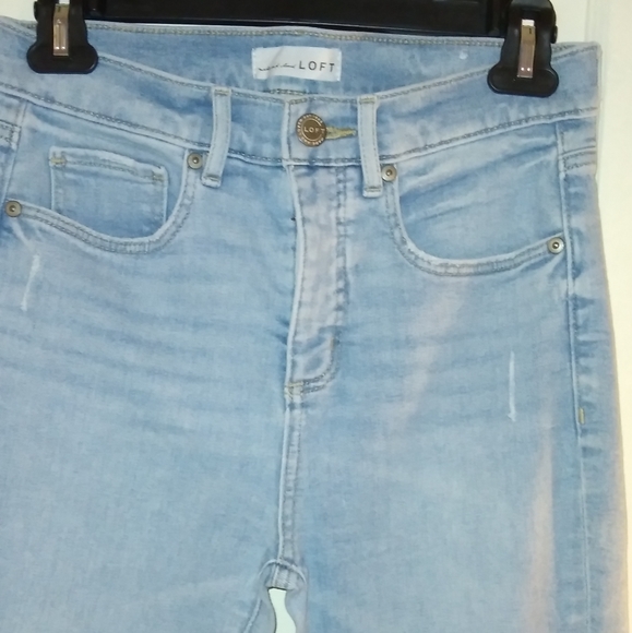 LOFT Light Wash High Rise Skinny jeans - Picture 3 of 7